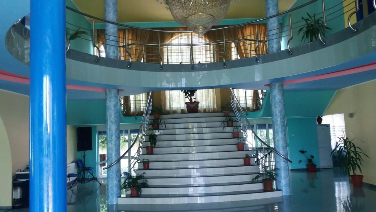 Casa Albastra Hotel Drumu Carului Eksteriør billede